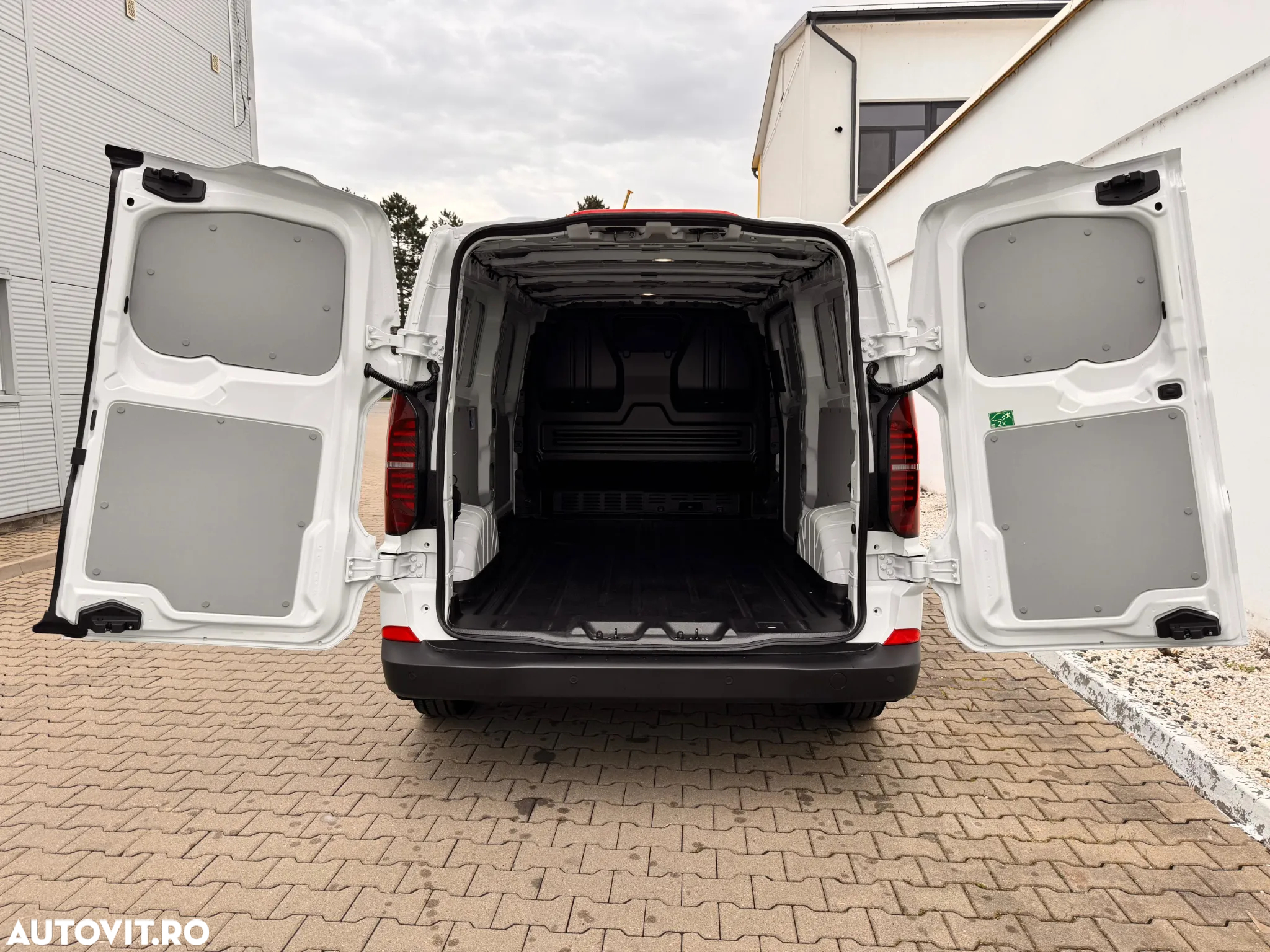 Volkswagen Transporter - 3