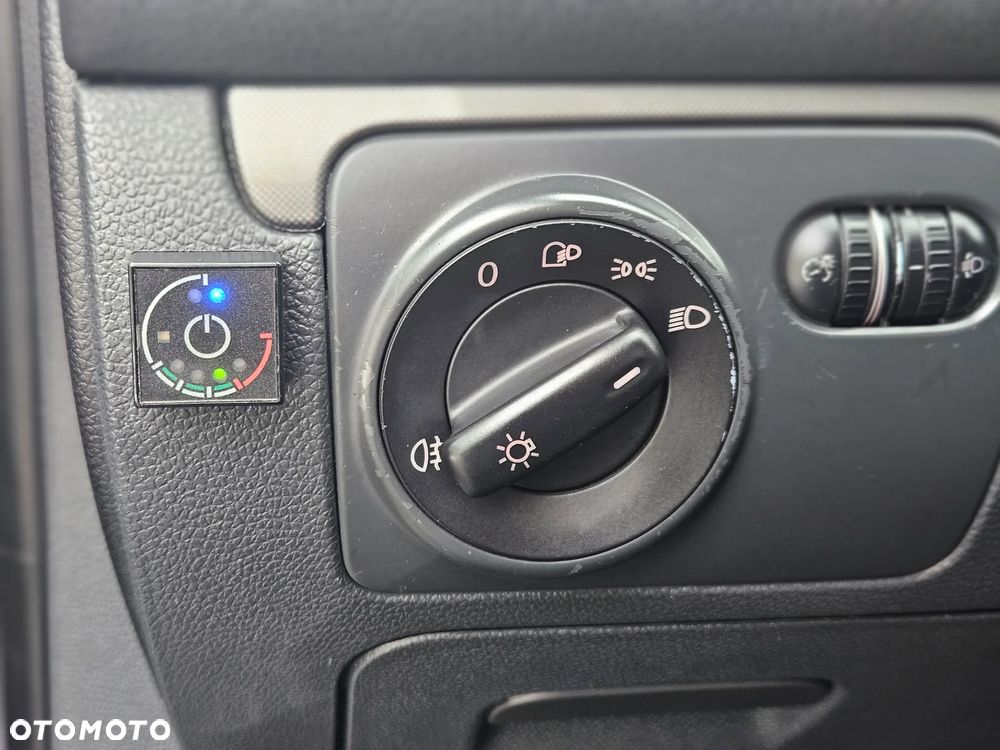 Volkswagen Golf 1.6 Comfortline - 6