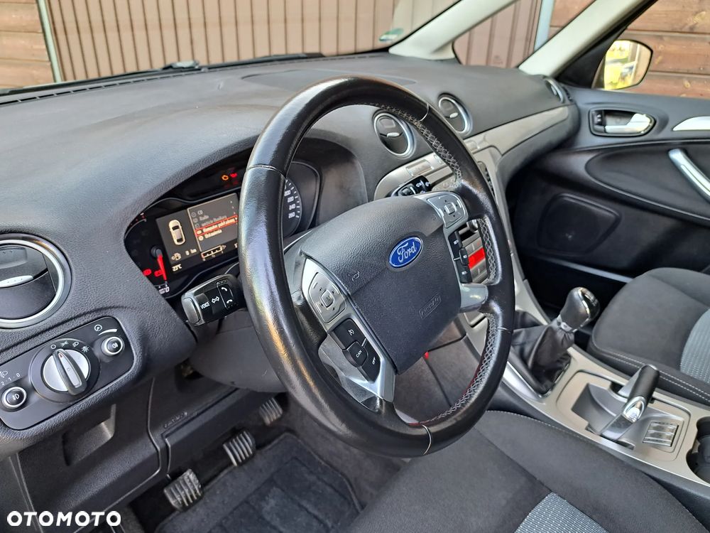 Ford Galaxy 2.0 FF Titanium - 24