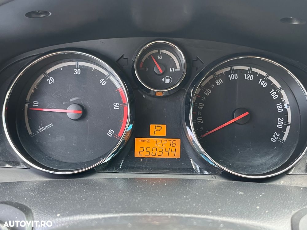 Opel Antara - 22
