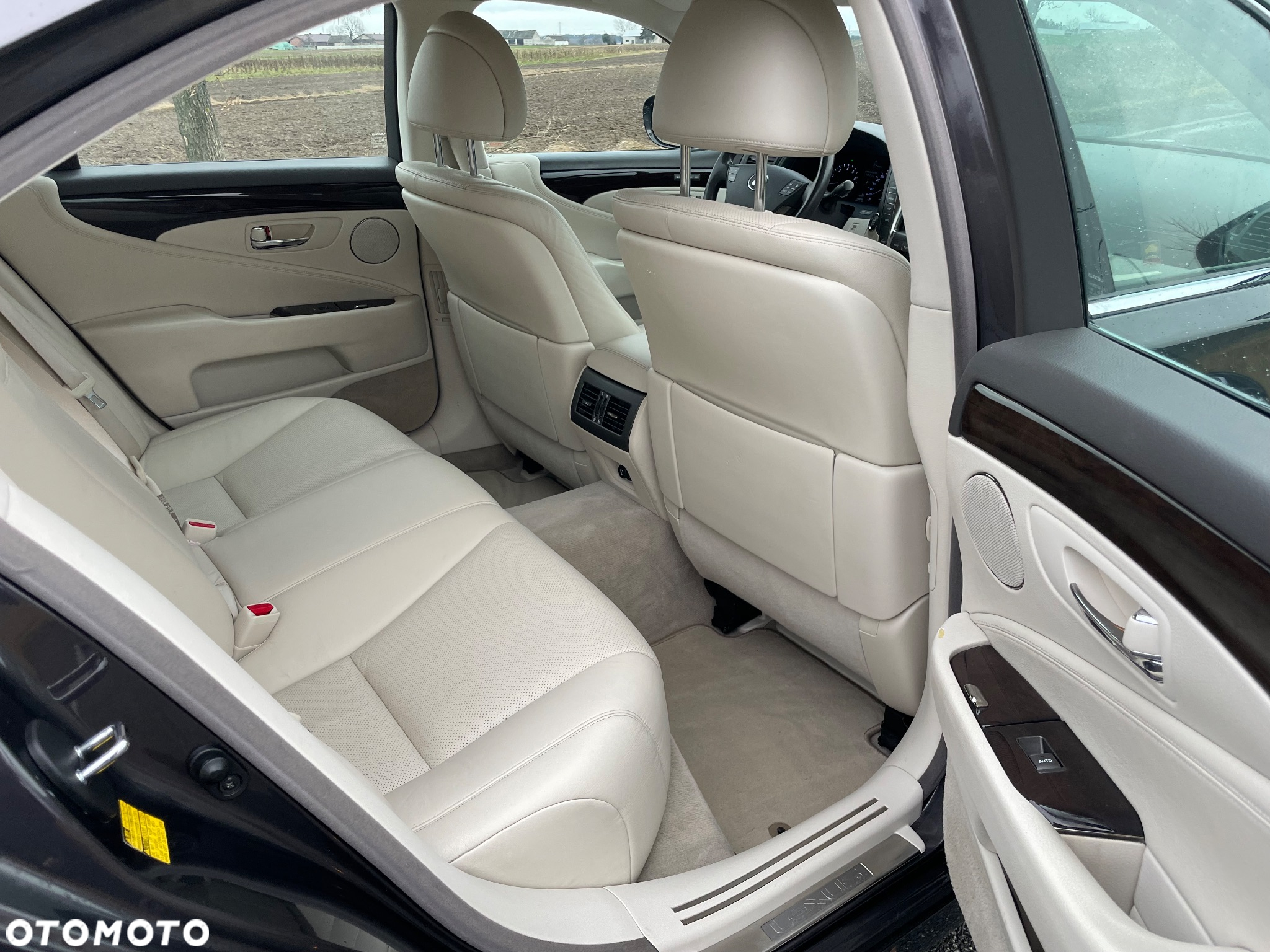 Lexus LS 460 Prestige - 13