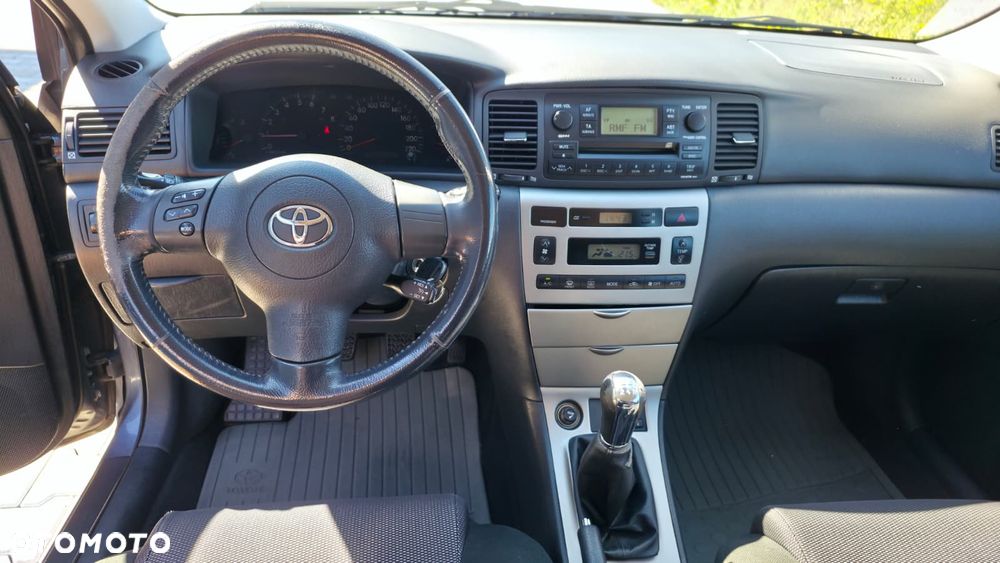 Toyota Corolla 1.6 VVT-i Sol (air6) - 15
