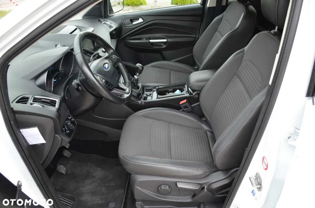 Ford Kuga 1.5 EcoBoost 2x4 Business Edition - 23