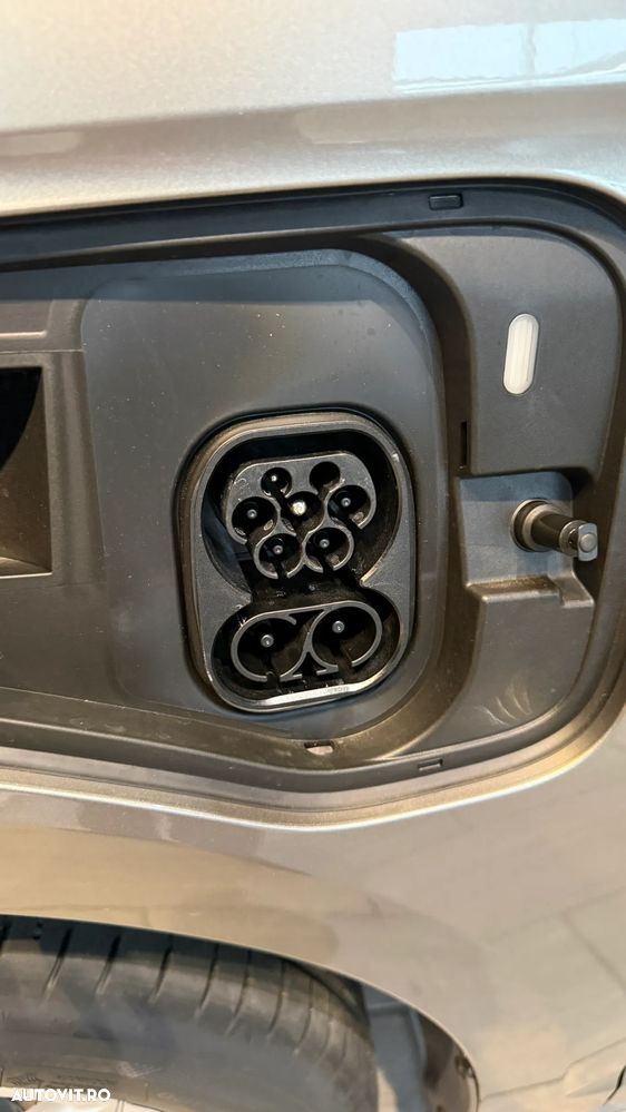 Ford Tourneo Connect 1.5L LWB PHEV Titanium - 26