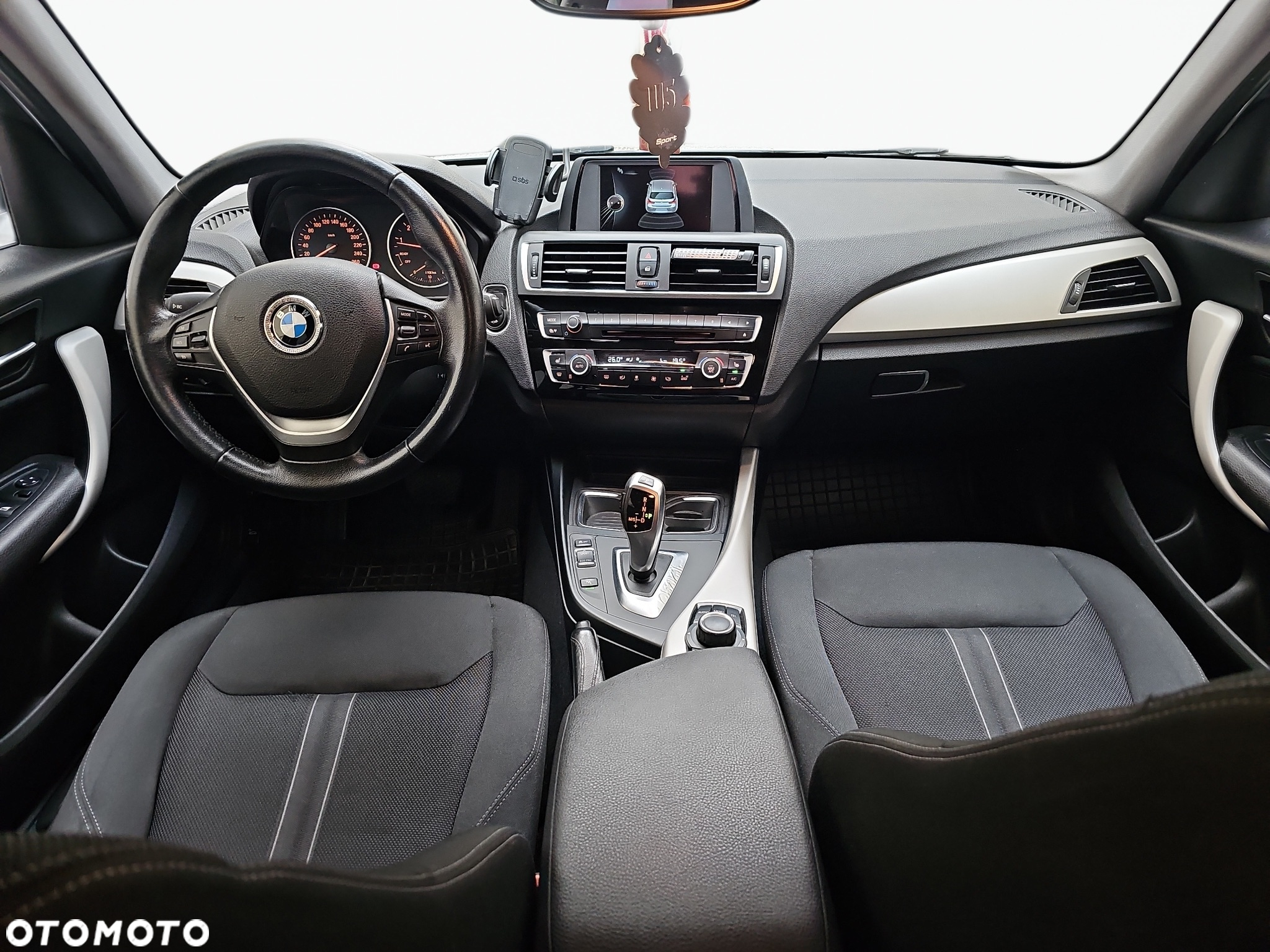 BMW Seria 1 118i - 11