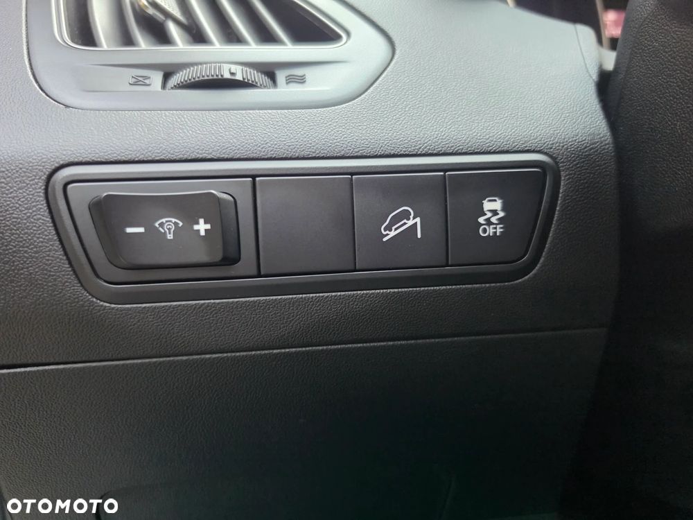 Hyundai ix35 1.6 2WD Fifa World Cup Edition - 28