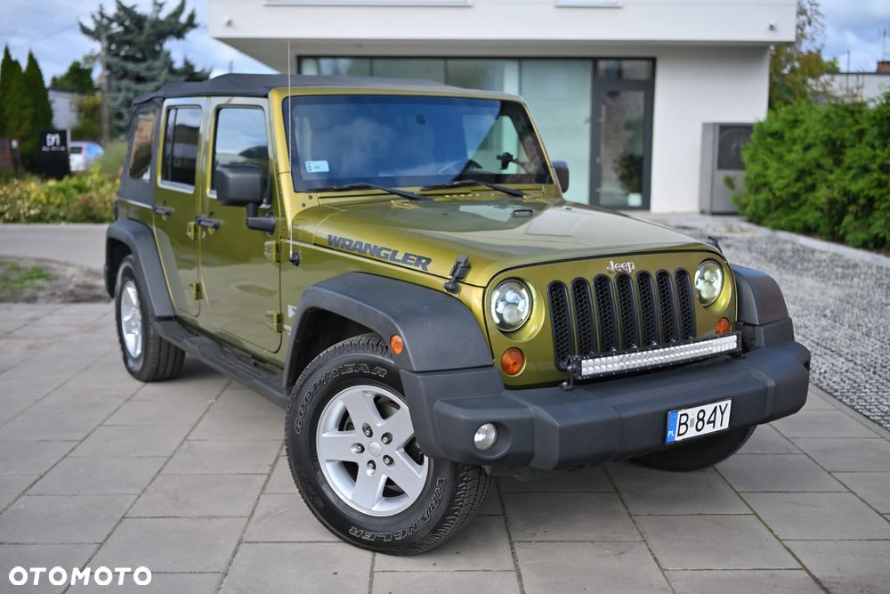 Jeep Wrangler Unlimited 3.8 Sahara - 18