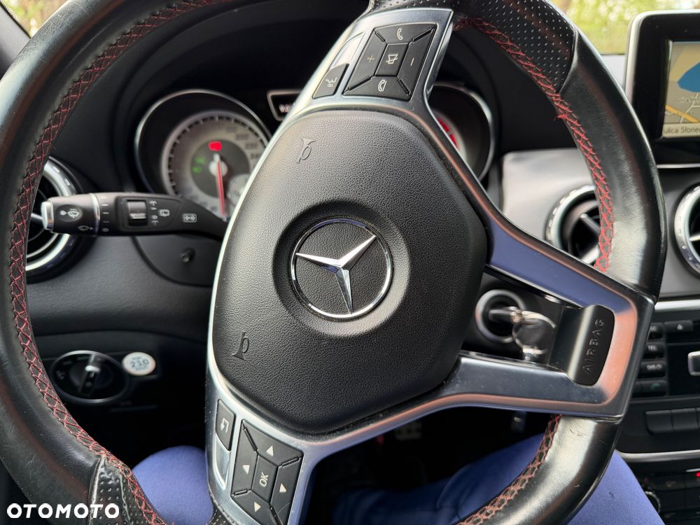 Mercedes-Benz GLA 200 AMG Line - 18