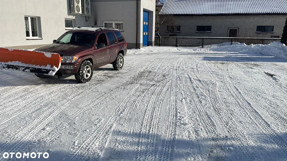 Jeep Grand Cherokee - 14