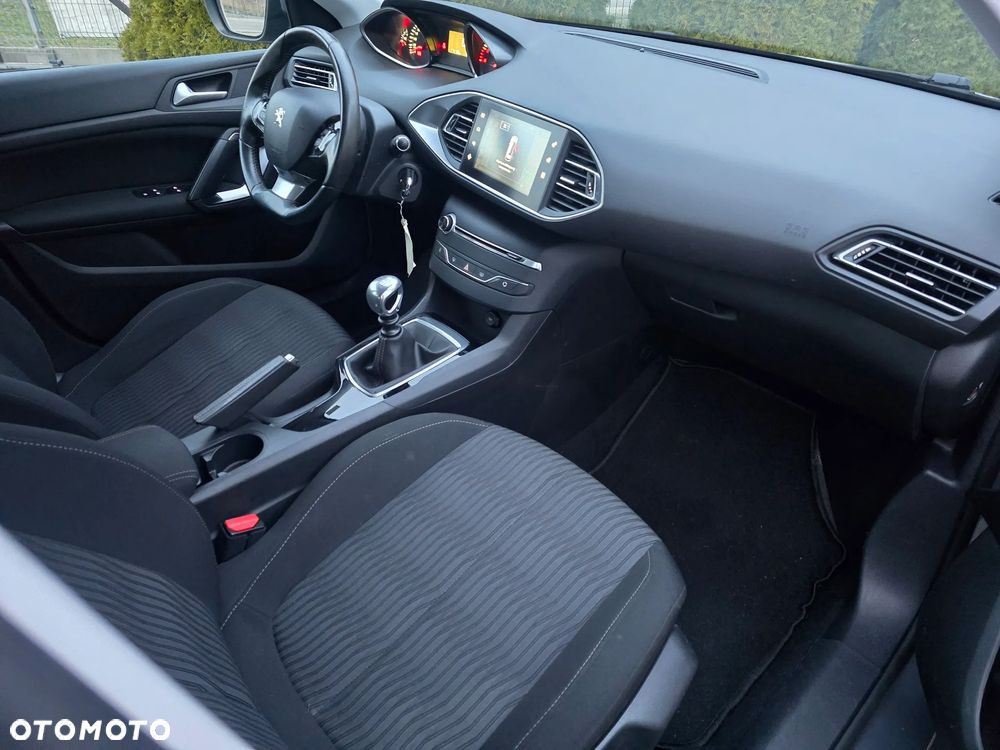 Peugeot 308 e-HDi 115 Stop & Start Allure - 26