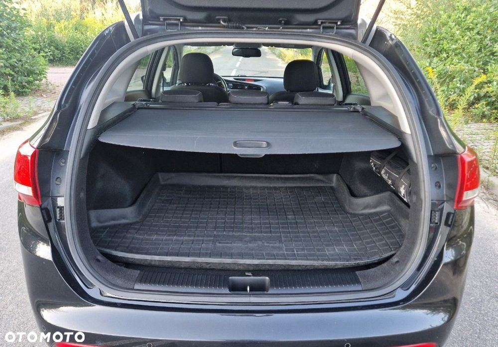 Kia Ceed 1.6 GDI Fifa World Cup Edition - 31