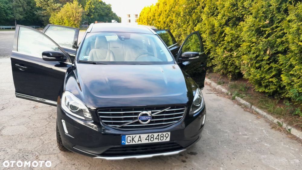 Volvo XC 60 D5 AWD Summum - 2