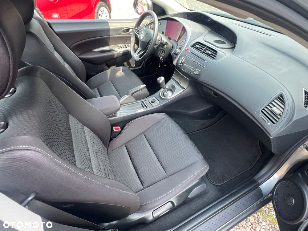 Honda Civic 1.4 i-VTEC Comfort - 24