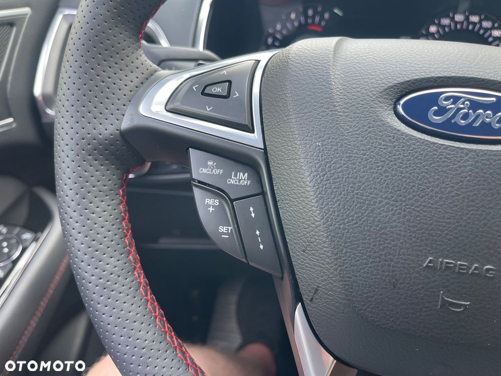 Ford S-Max - 39