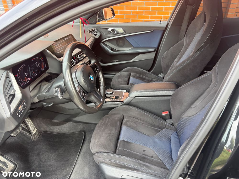 BMW Seria 1 116d M Sport Shadow - 12