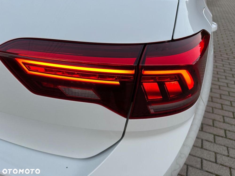 Volkswagen T-Roc 1.5 TSI Life - 12
