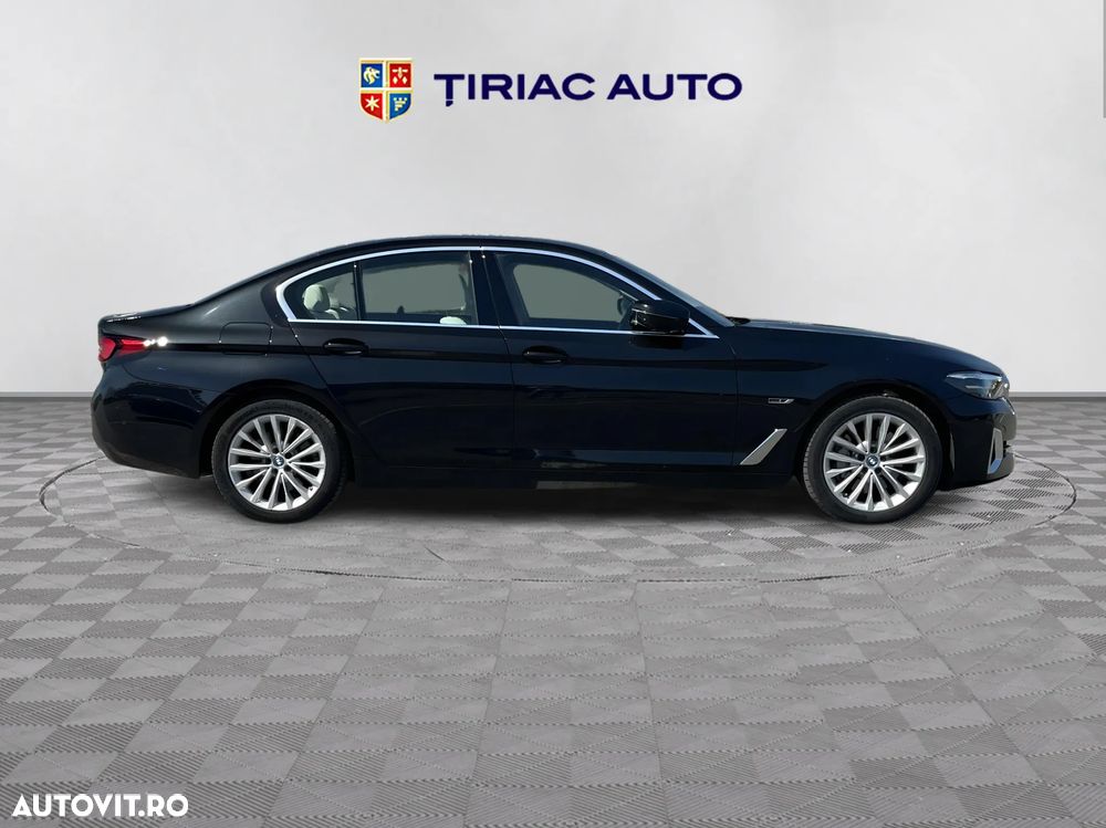 BMW Seria 5 530e xDrive Aut. - 7