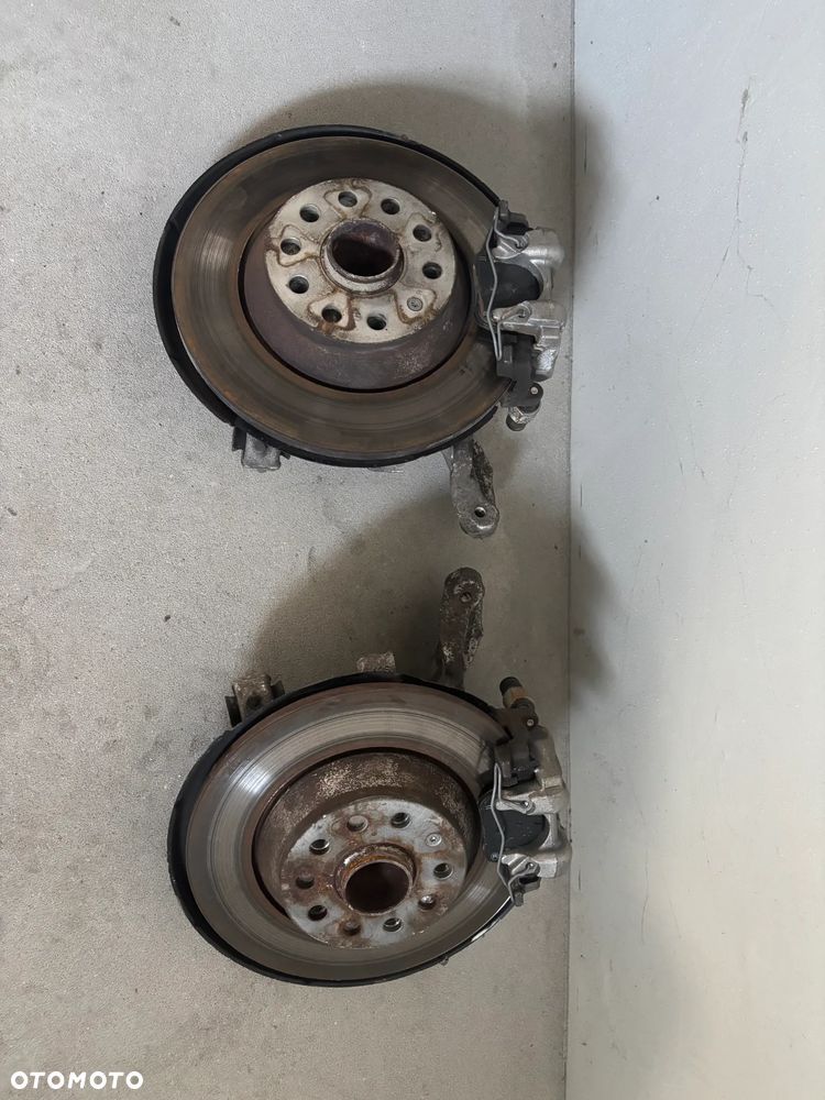 Zwrotnica piasta zacisk tył Skoda Kodiaq tiguan tarraco kompletne 2x4 - 2