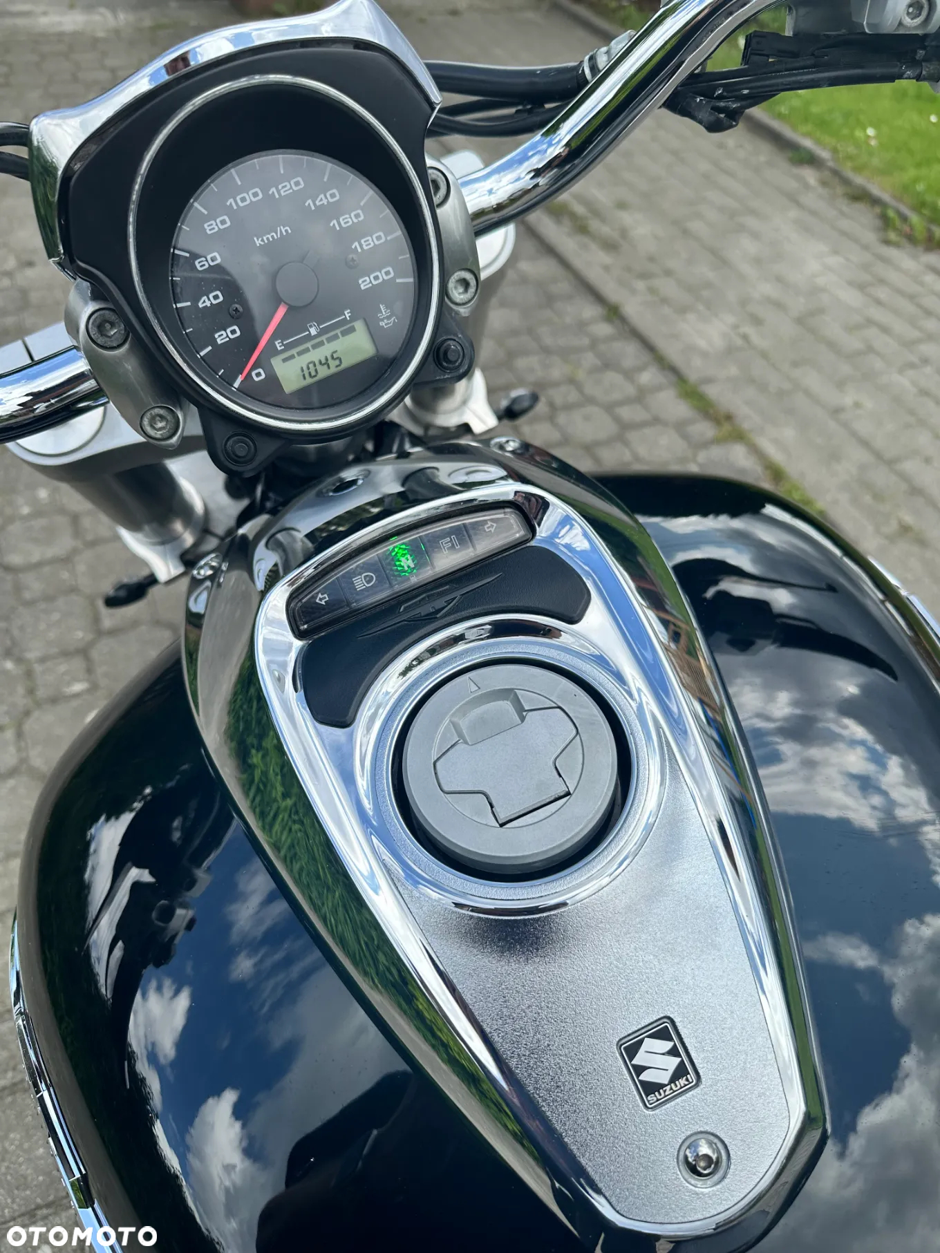 Suzuki Intruder - 20