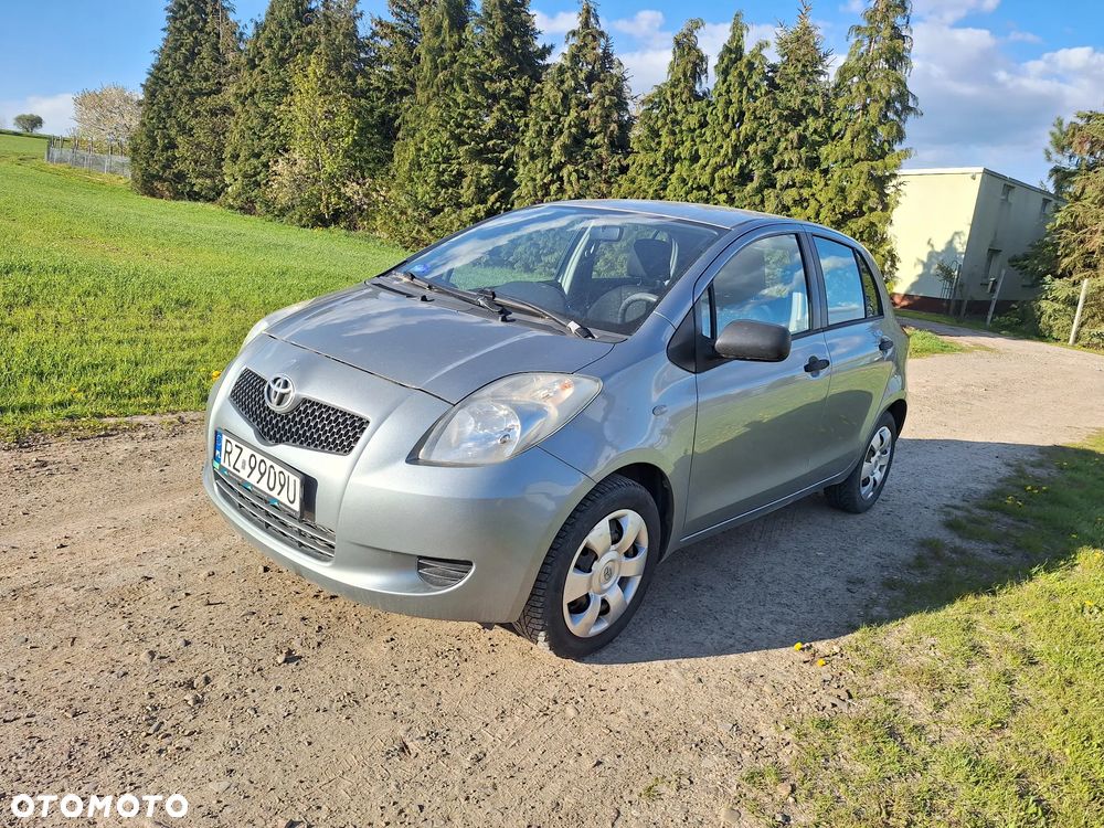 Toyota Yaris 1.0 Luna A/C - 2