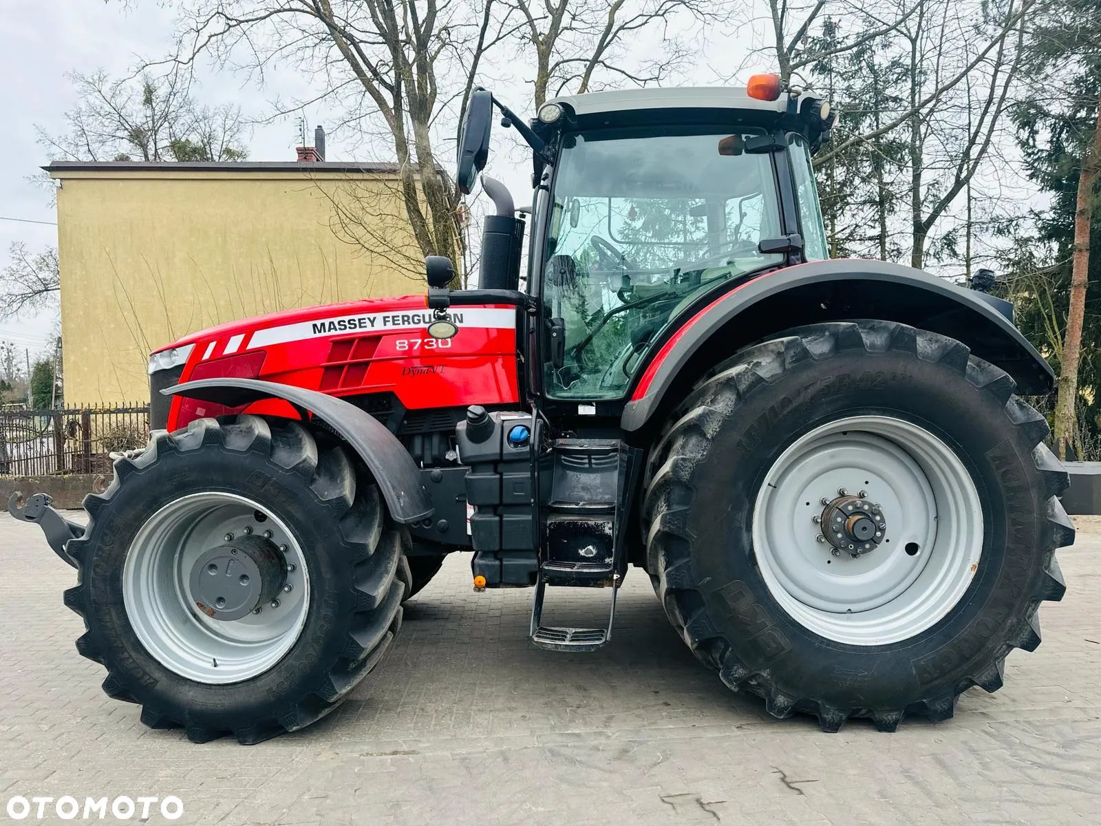 Massey Ferguson 8680 Dyna-VT - 1