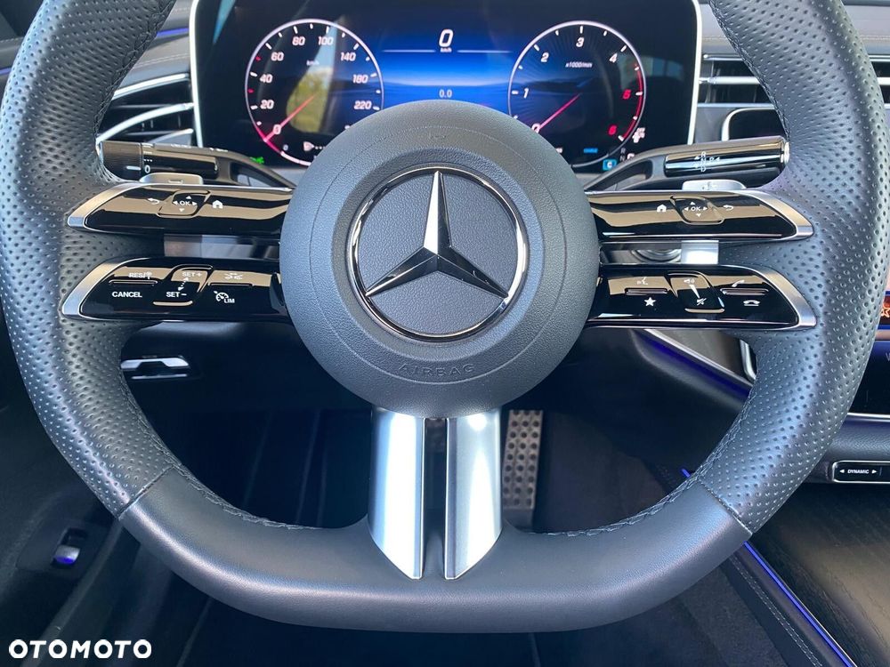 Mercedes-Benz Klasa E 220 d mHEV 4-Matic AMG 9G-Tronic - 16