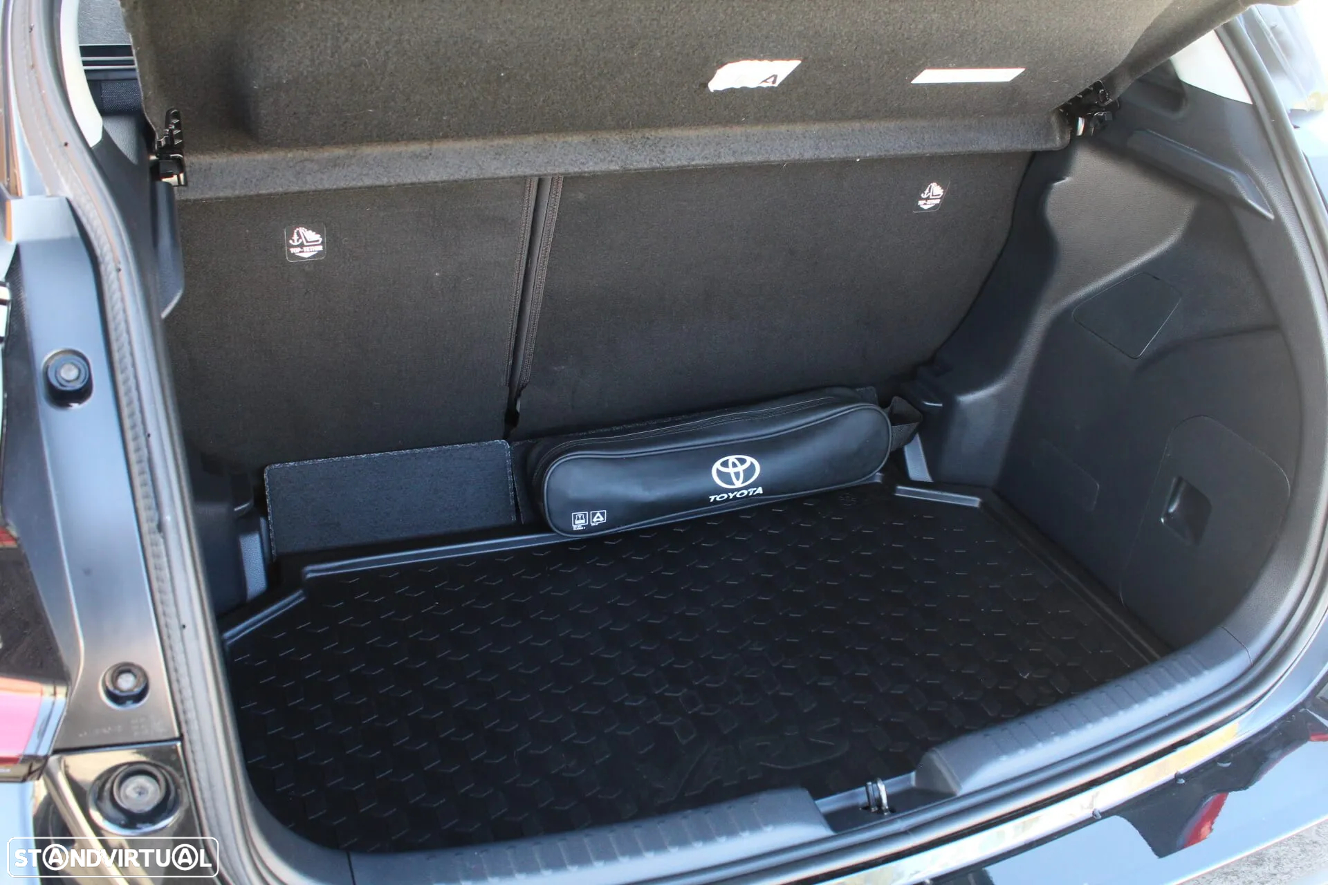 Toyota Yaris 1.5 HDF Exclusive - 17