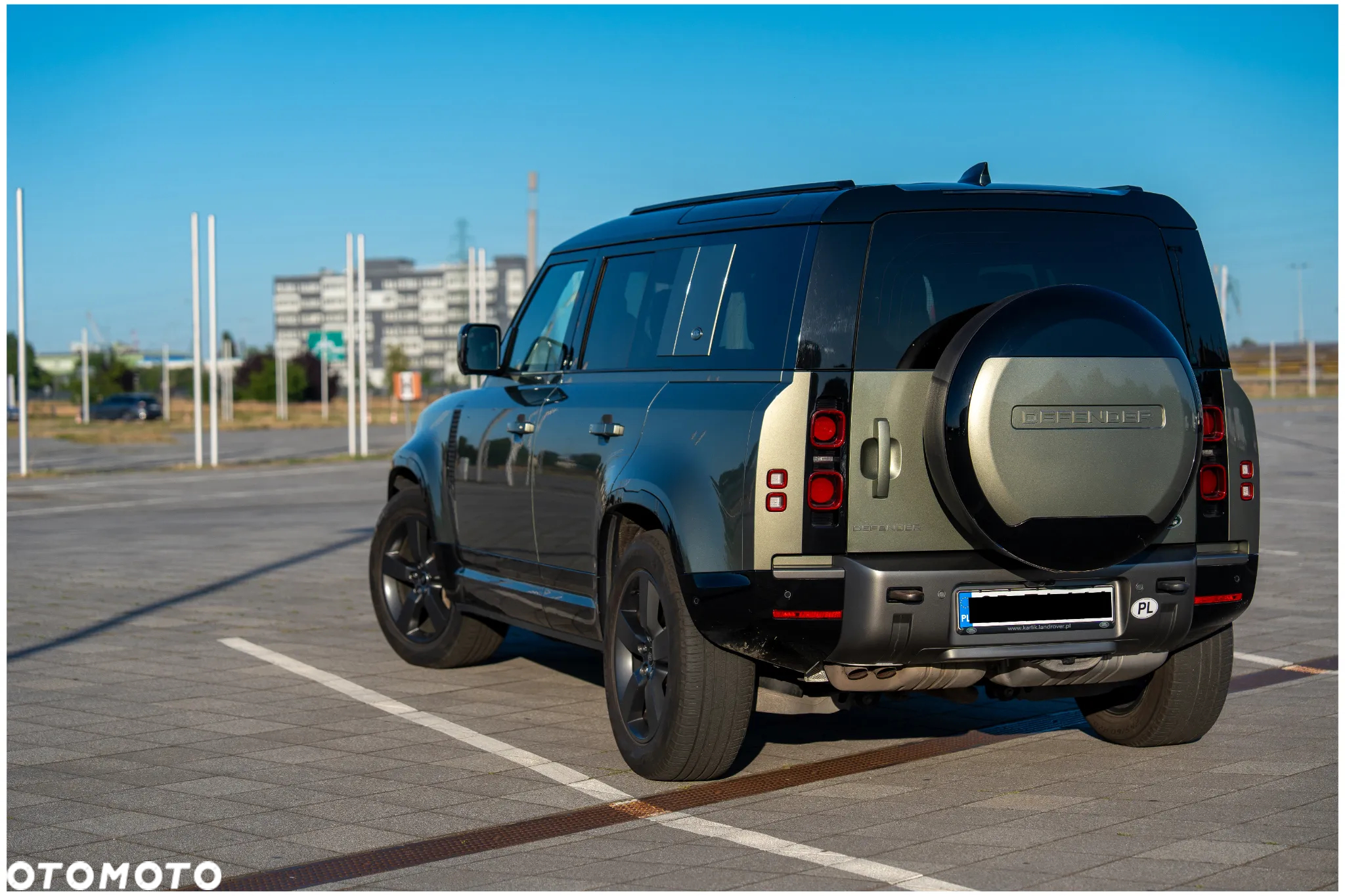 Land Rover Defender - 6