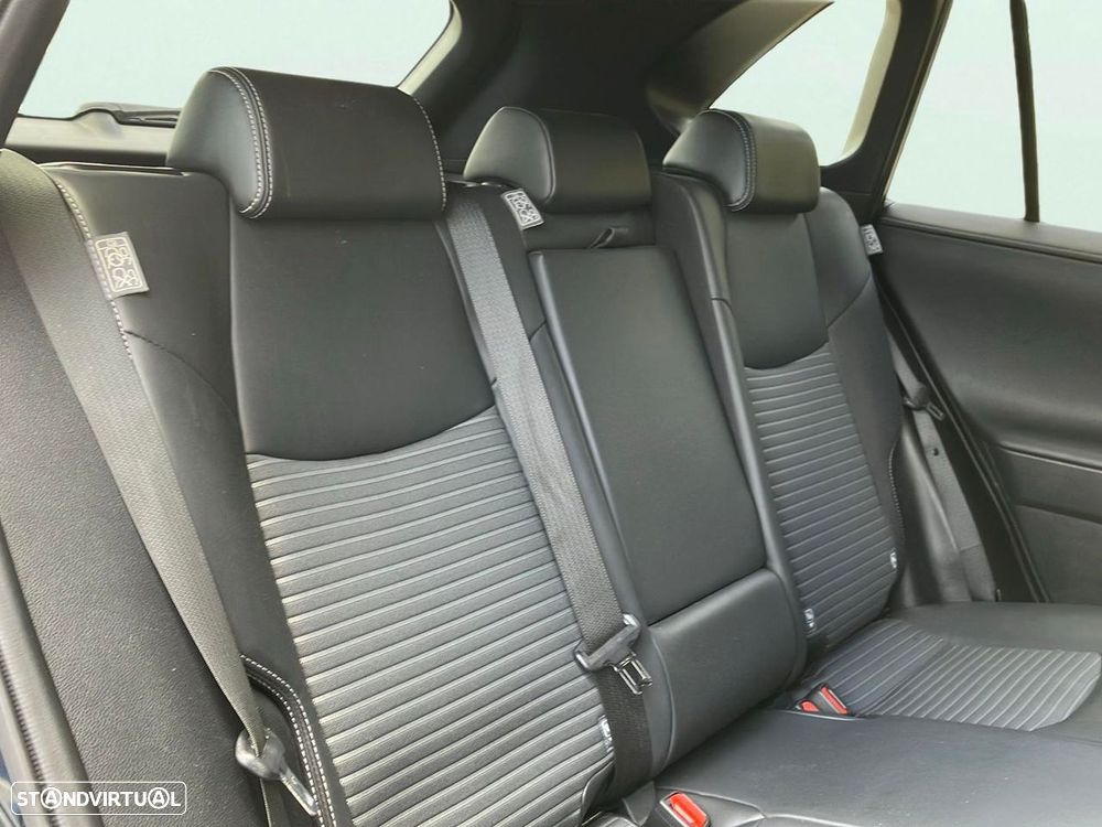 Toyota RAV4 2.5 HDF Black Edition - 14