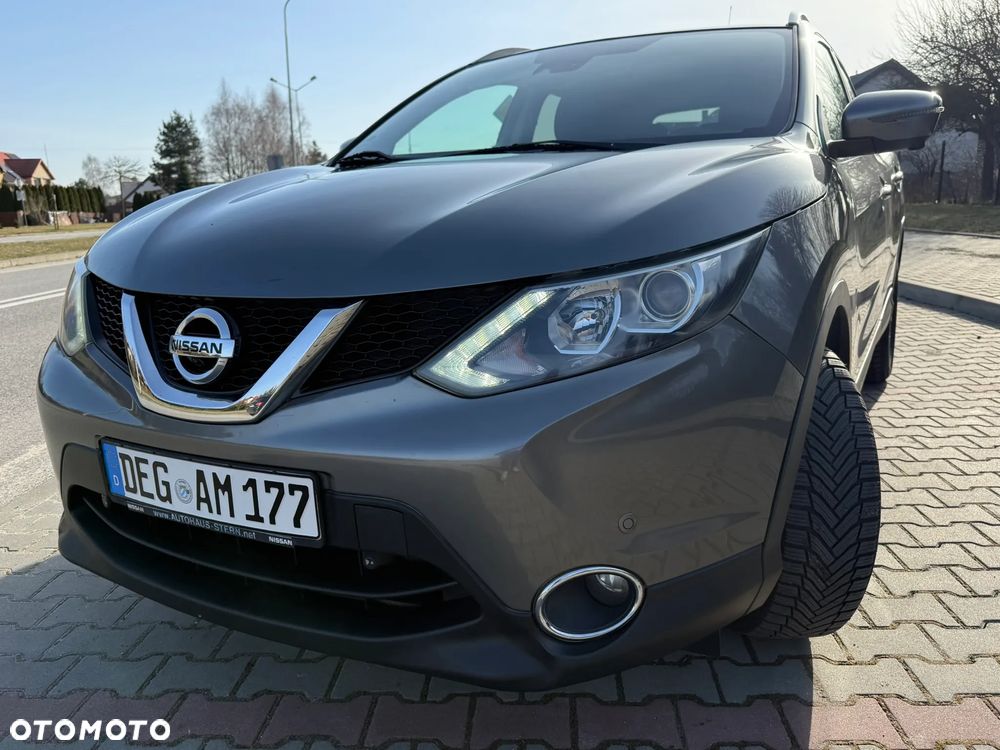 Nissan Qashqai 1.5 dCi TEKNA - 23