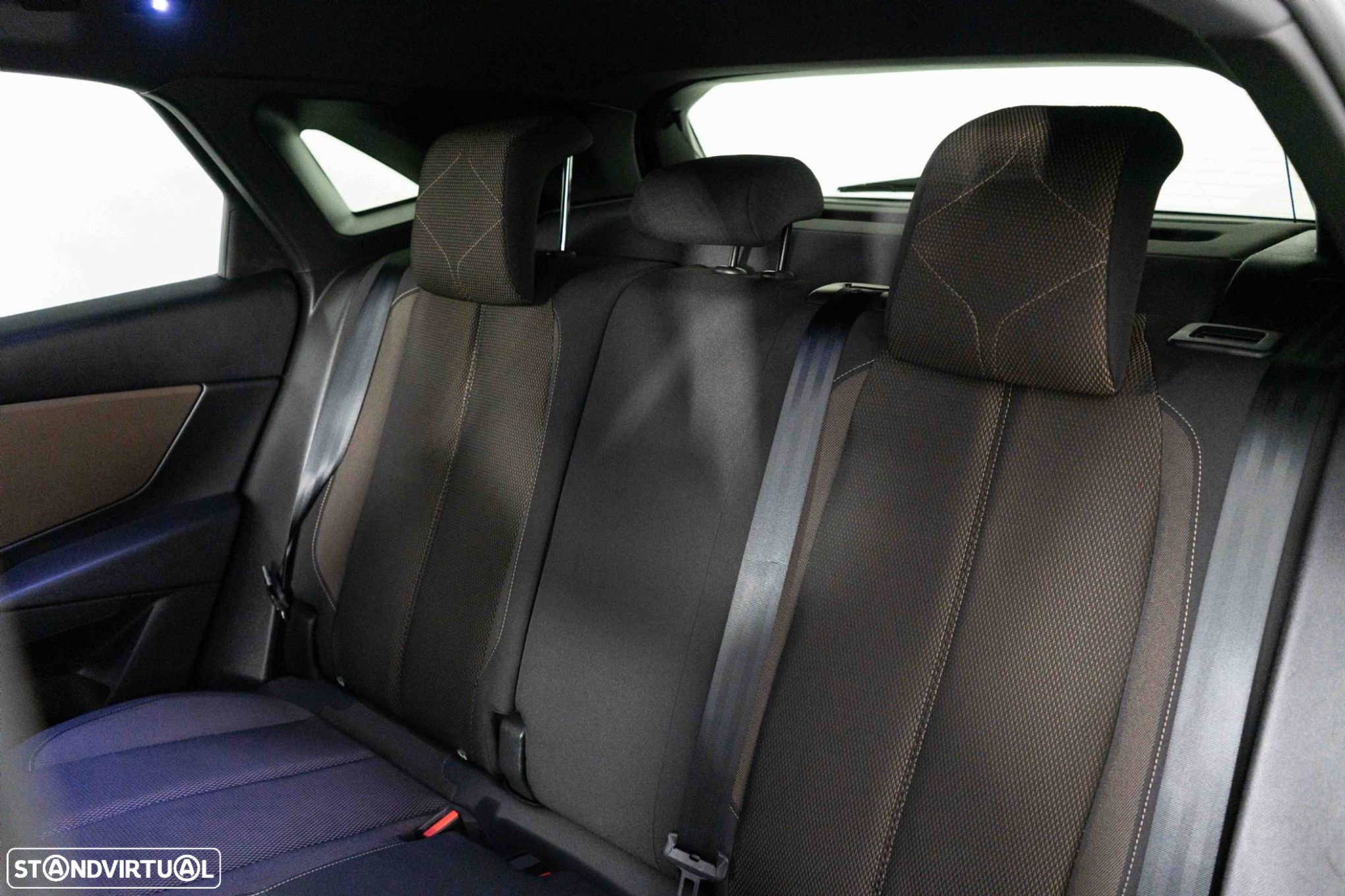 DS DS7 Crossback E-Tense Bastille+ EAT8 - 9