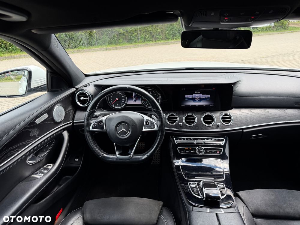 Mercedes-Benz Klasa E 220 d 9G-TRONIC - 21