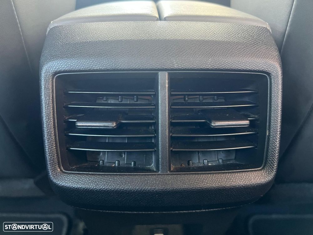 Citroën C5 Aircross 1.6 Hybrid Shine e-EAT8 - 42