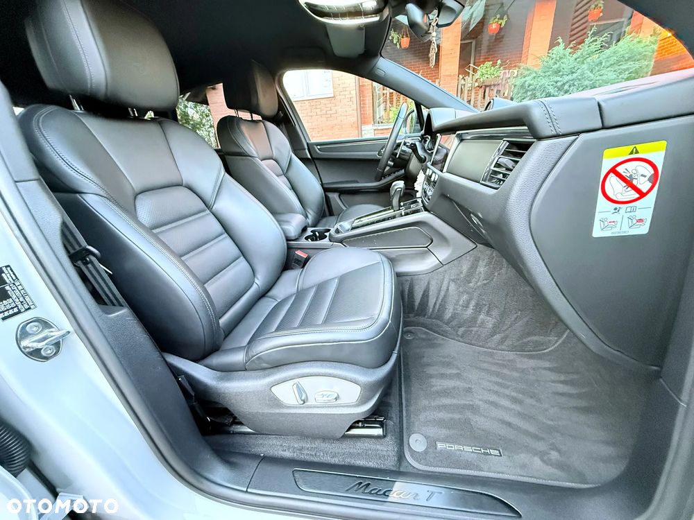 Porsche Macan T - 23