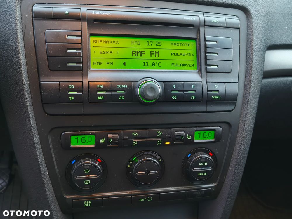 Skoda Octavia 2.0 FSI Elegance - 22