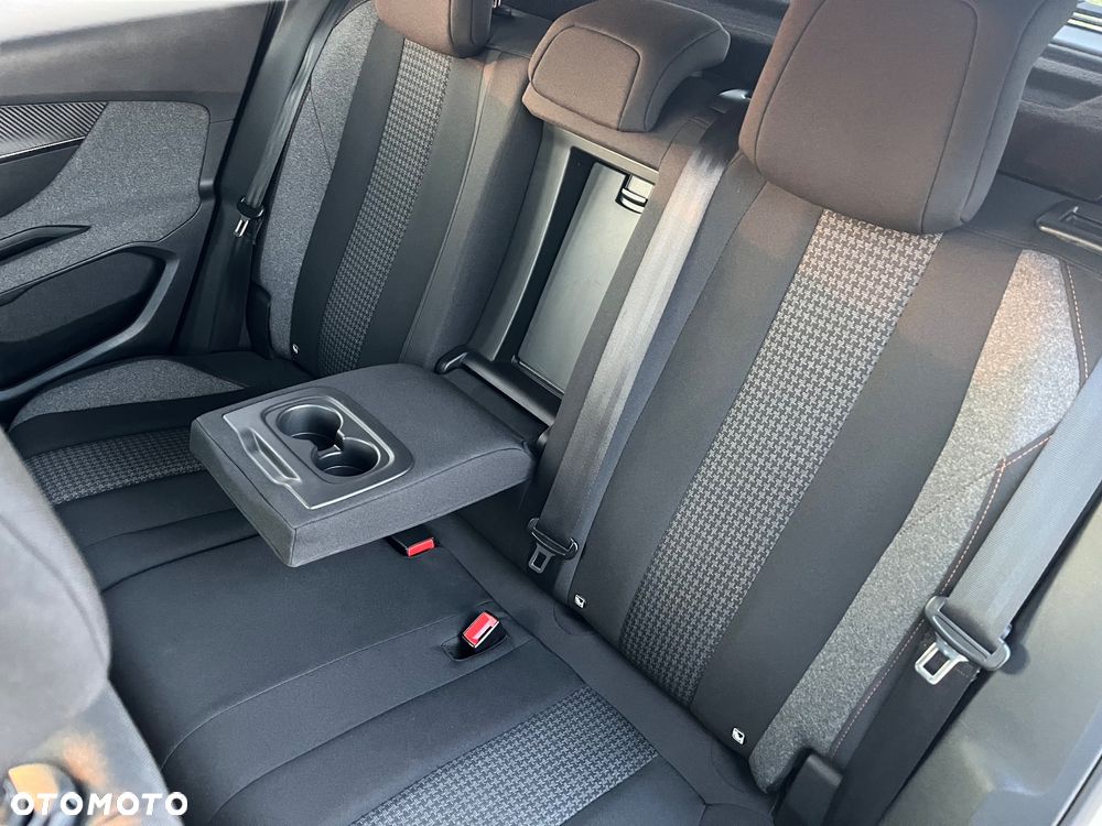 Peugeot 3008 - 21