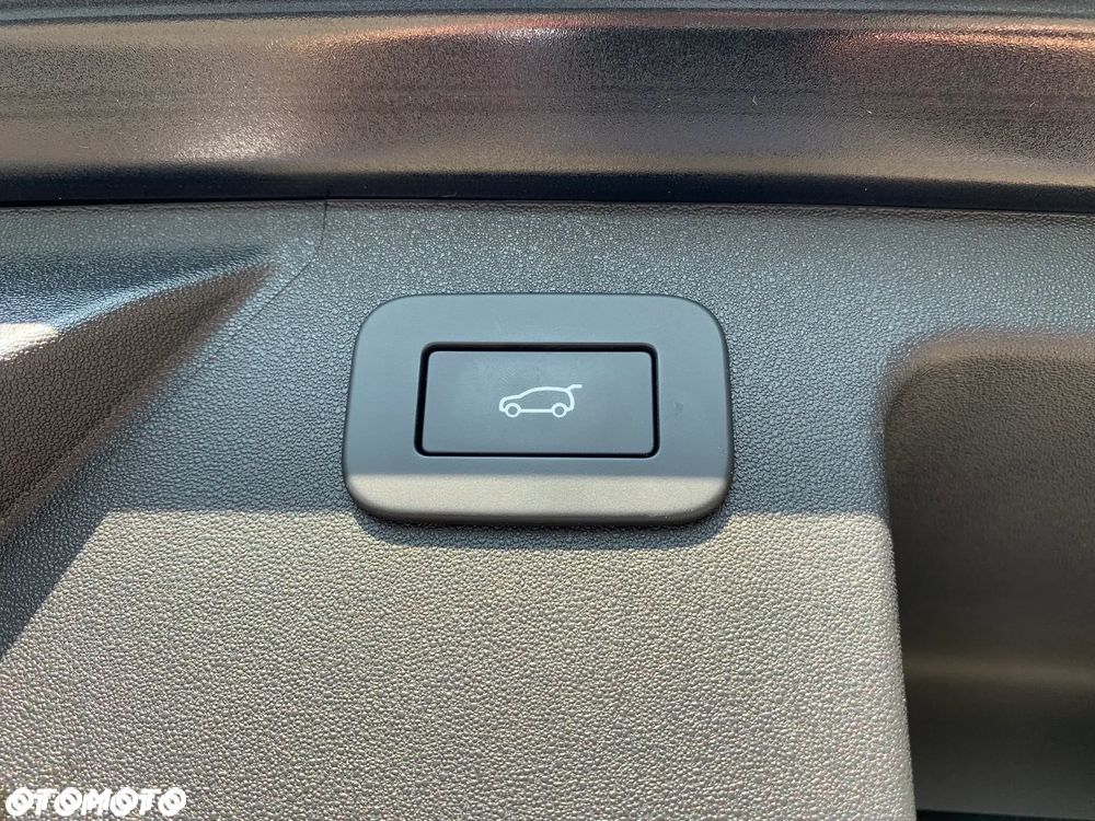 Land Rover Discovery Sport - 18