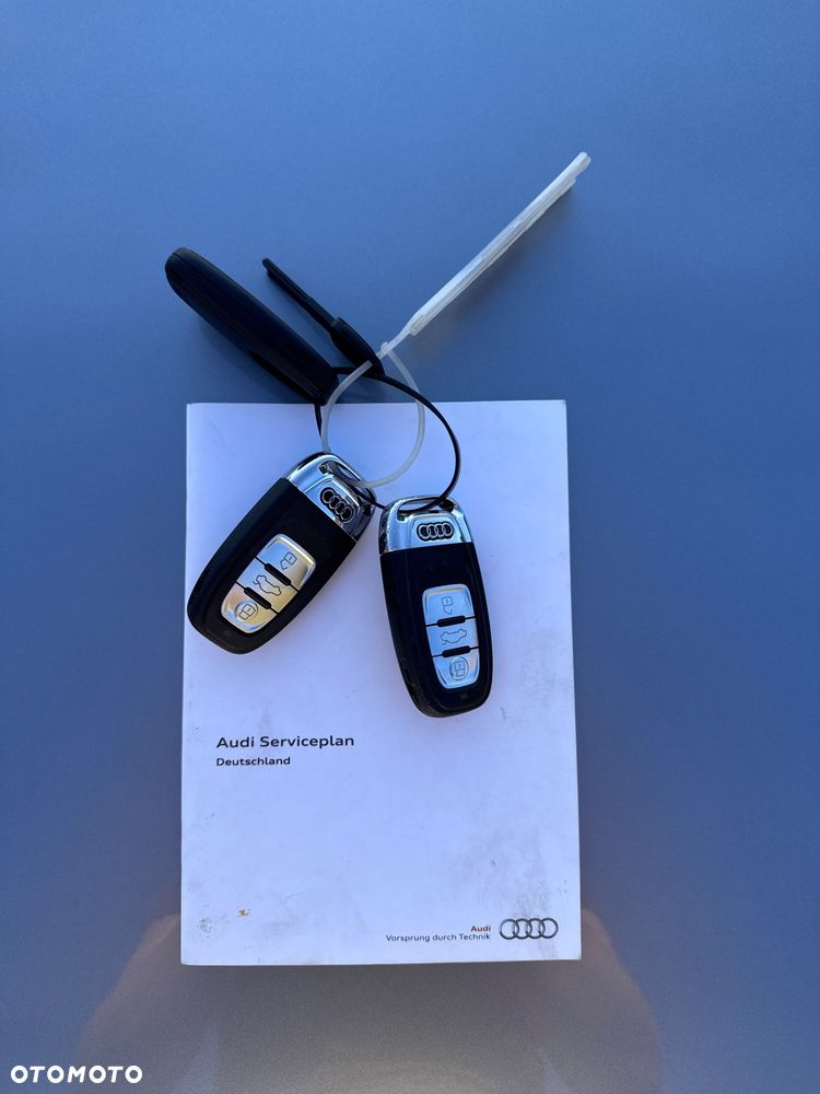 Audi A4 Avant 2.0 TDI DPF clean diesel S line Sportpaket - 28