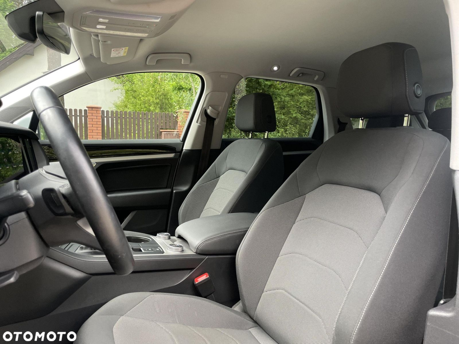 Volkswagen Touareg - 14