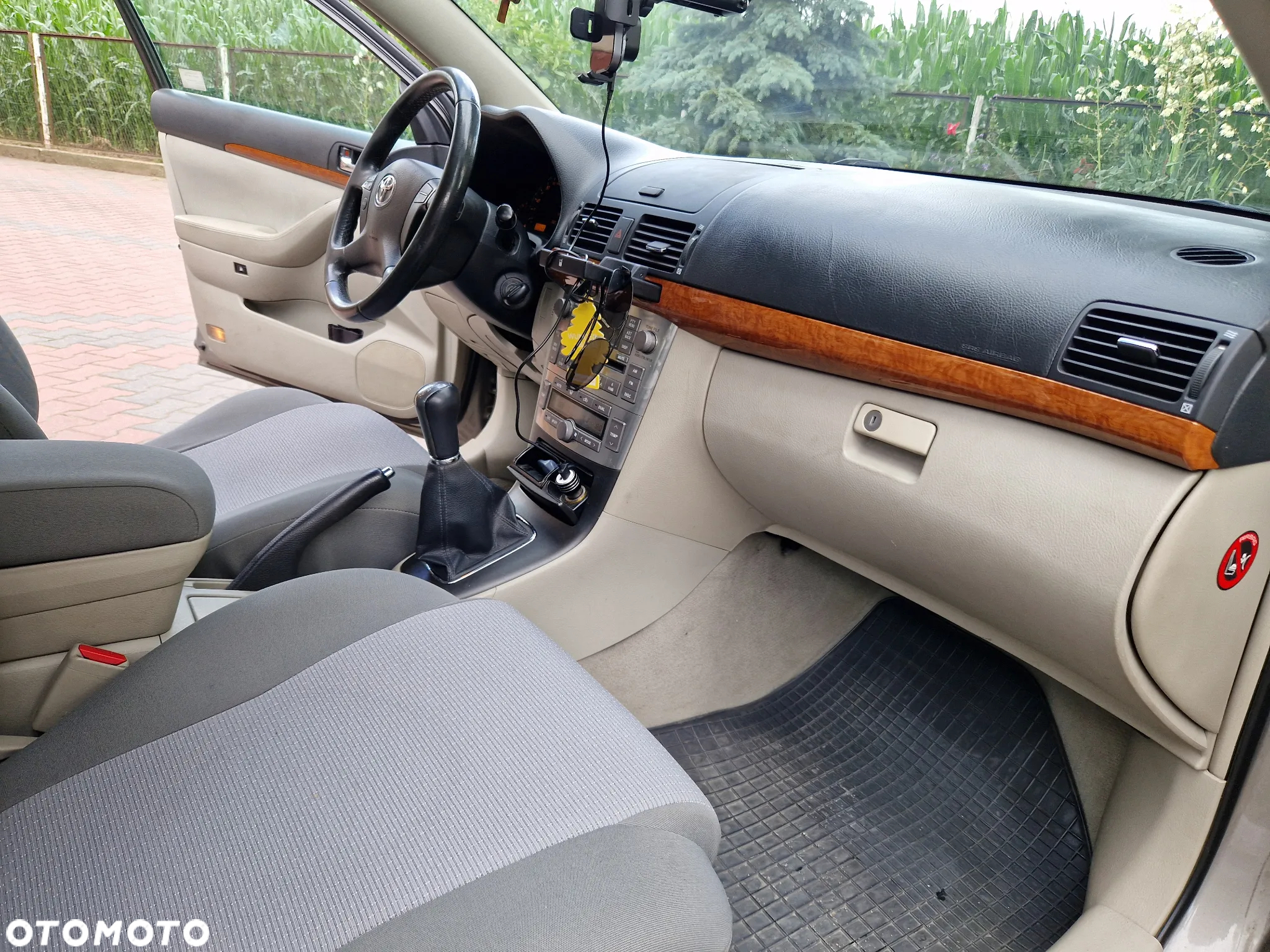 Toyota Avensis 1.8 VVT-i Sol - 28