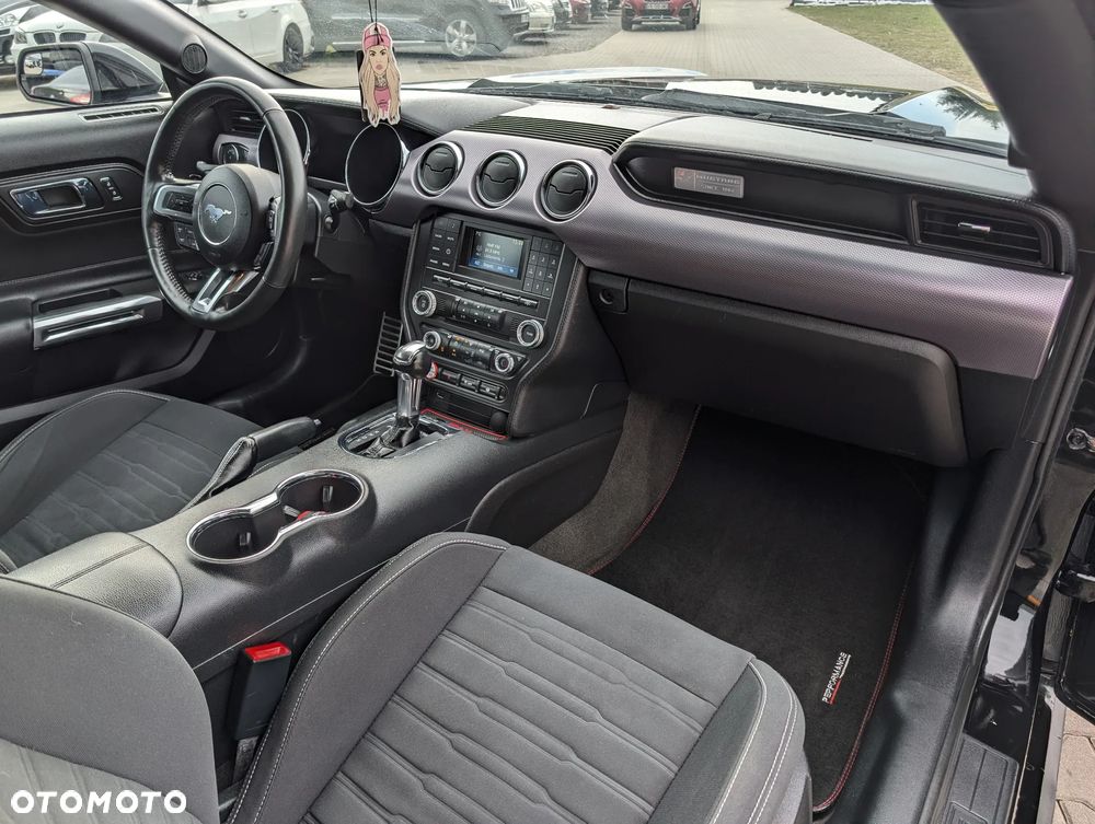 Ford Mustang - 29