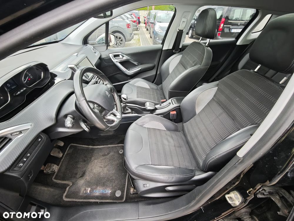 Peugeot 2008 BlueHDi FAP 120 STOP & START Allure - 29