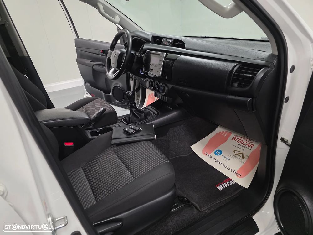 Toyota HILUX  2.4 D-4D 2WD CD - 54