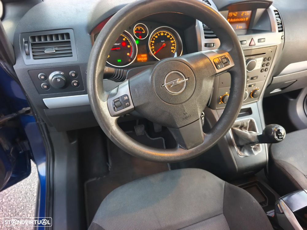 Opel Zafira 1.9 CDTi Enjoy - 18