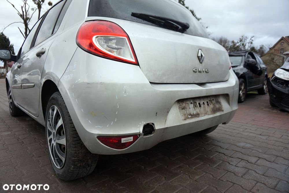 ZDERZAK TYLNY CLIO III PH2 LIFT 5D HB TED69  SREBRNY RENAULT 2009-2012 - 2
