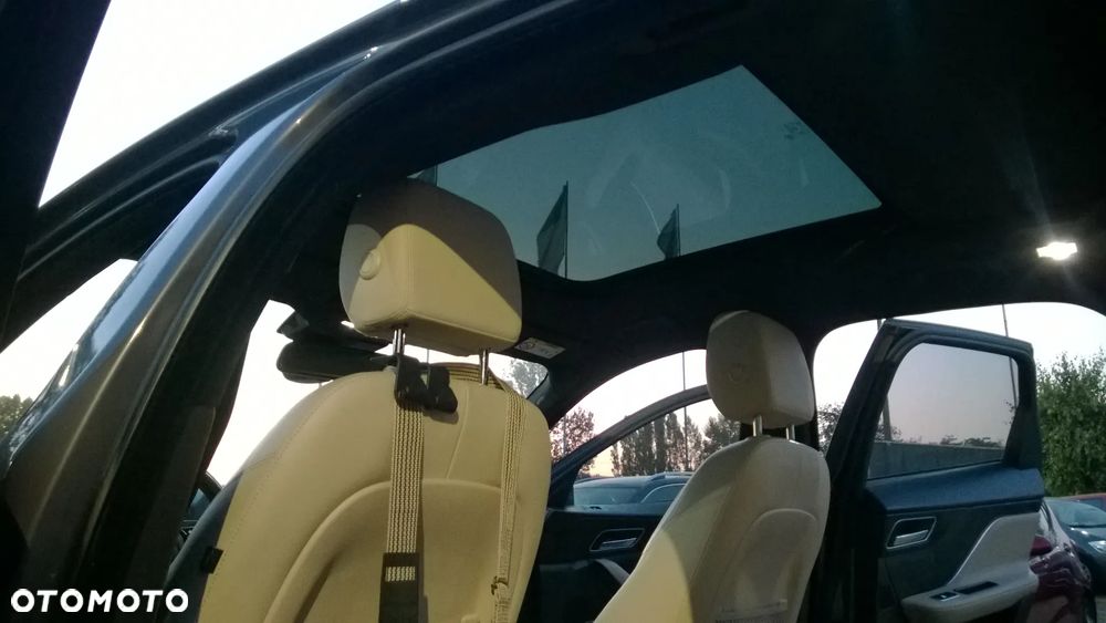 Jaguar F-Pace 2.0 i4D AWD Prestige - 15