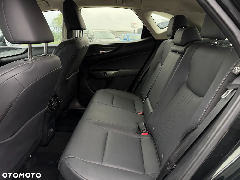 Lexus NX - 9