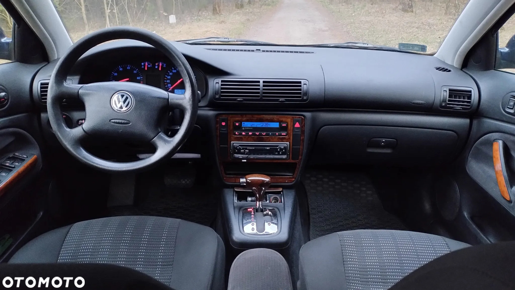 Volkswagen Passat - 3