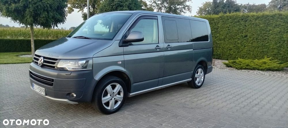 Volkswagen Multivan 2012 photo 3