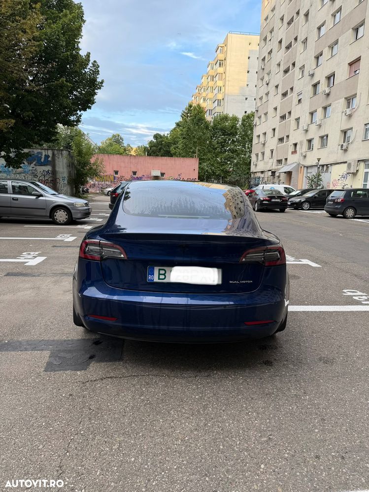 Tesla Model 3 - 5